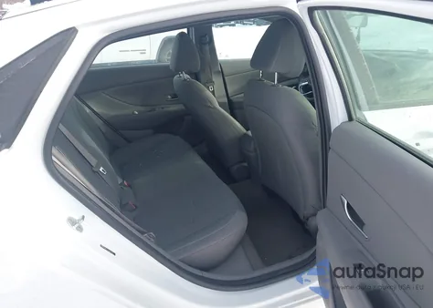 2021 Hyundai Elantra Sel z USA, uszkodzony, nr VIN 5NPLM4AG8MH012183